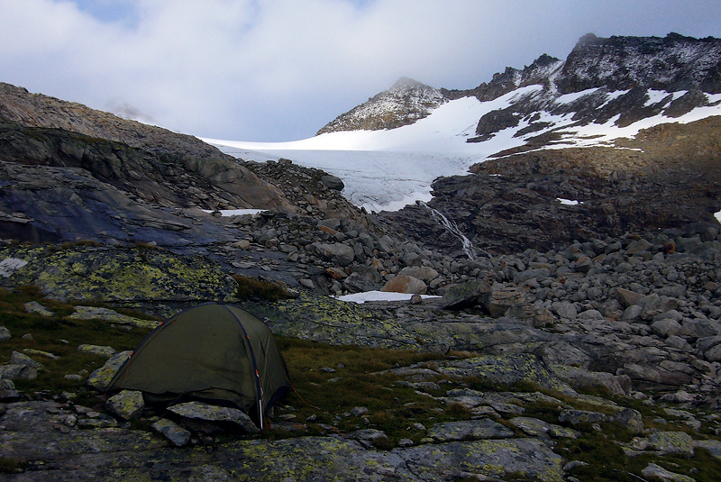 Лагерь под ледником Клайнфлайскес